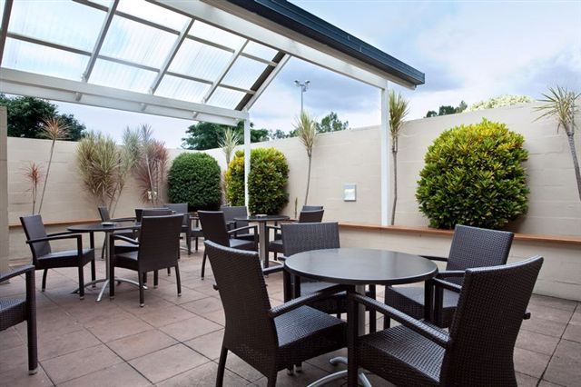 The outdoor smoking area at The Rec Club